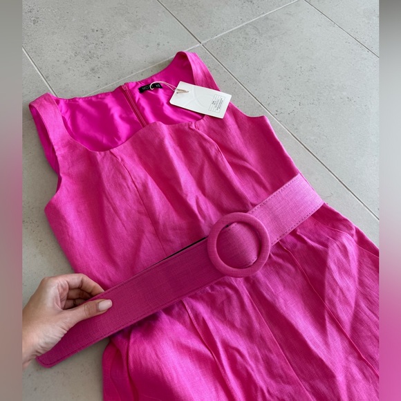 MOTF PREMIUM PURE LINEN SOLID COLOR SQUARE NECKLINE BELTED SLEEVELESS JUMPSUIT - Picture 4 of 5